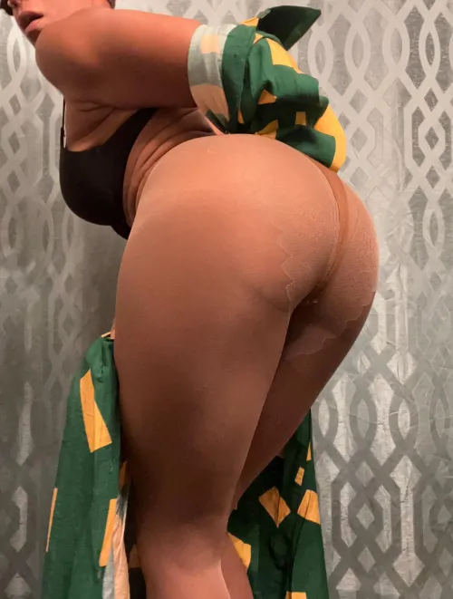 Do you like my pantyhose?