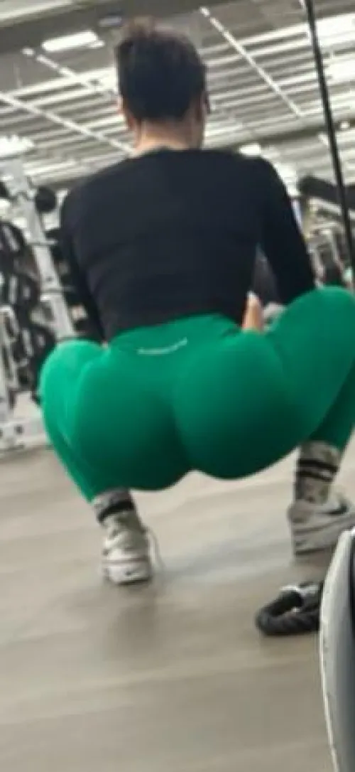 upvote for irls in your dms 🤭