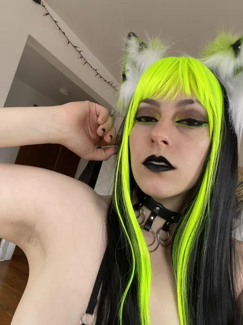 Catgirls love a little prickle