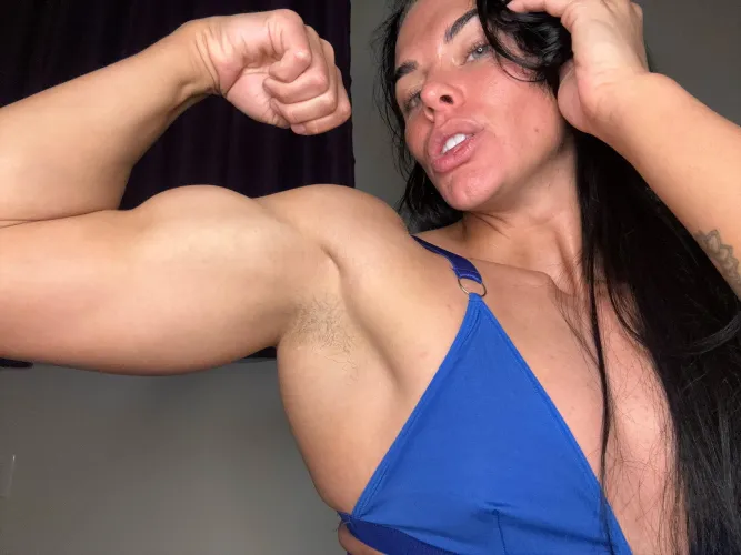 How do you feel about deep muscular armpits