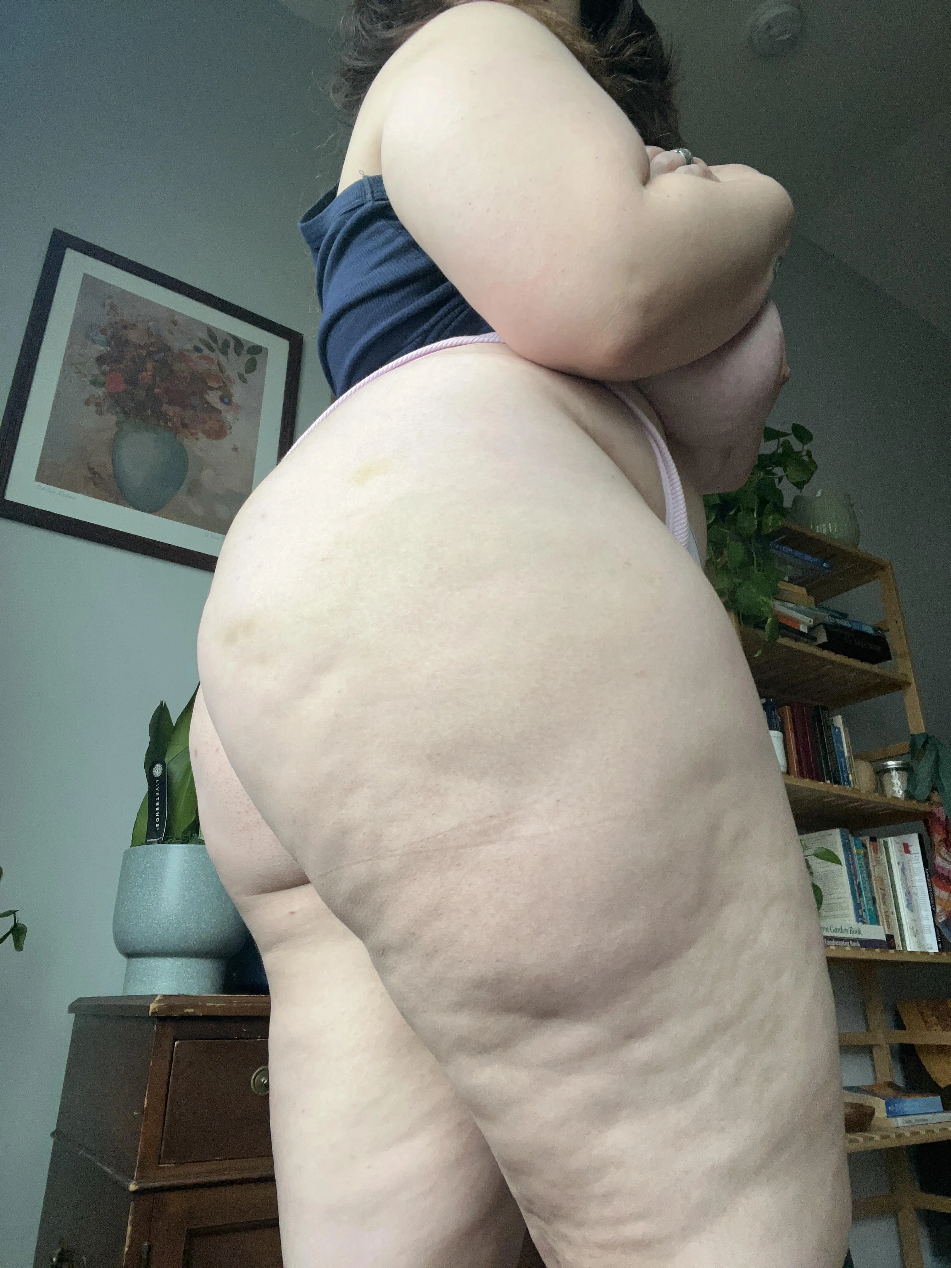 Sneaky side boob too 😉