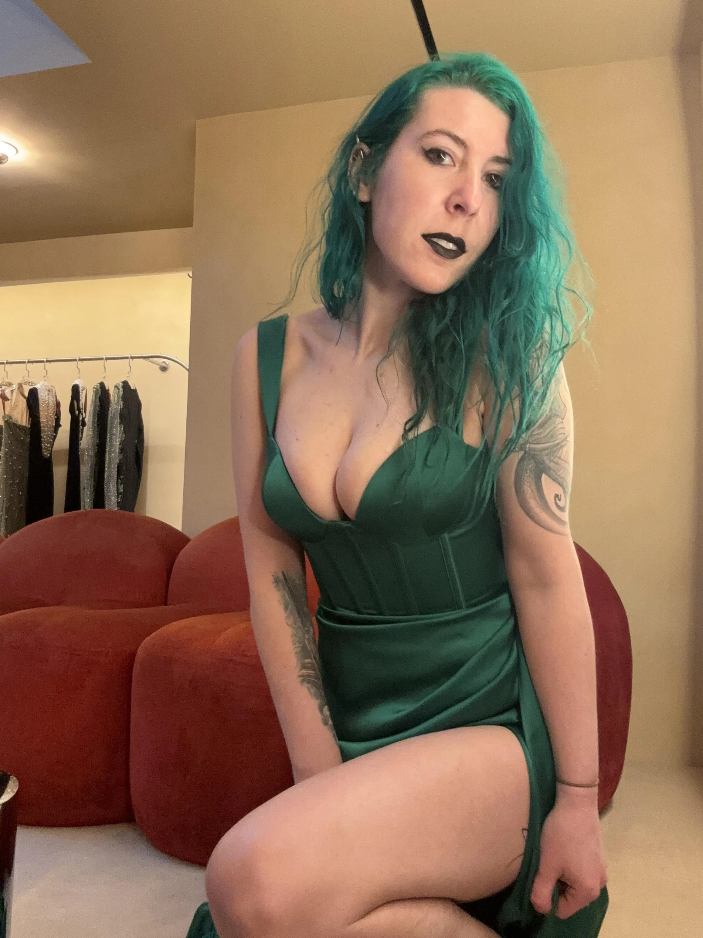 This dress gives such good cleavage