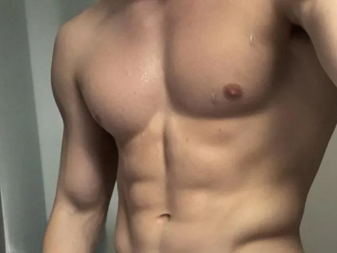 30 Toxic Red-Flag Power-Hungry Alpha Male. Looking for long-term, low-IQ pigs to put into debt contracts & drain deep