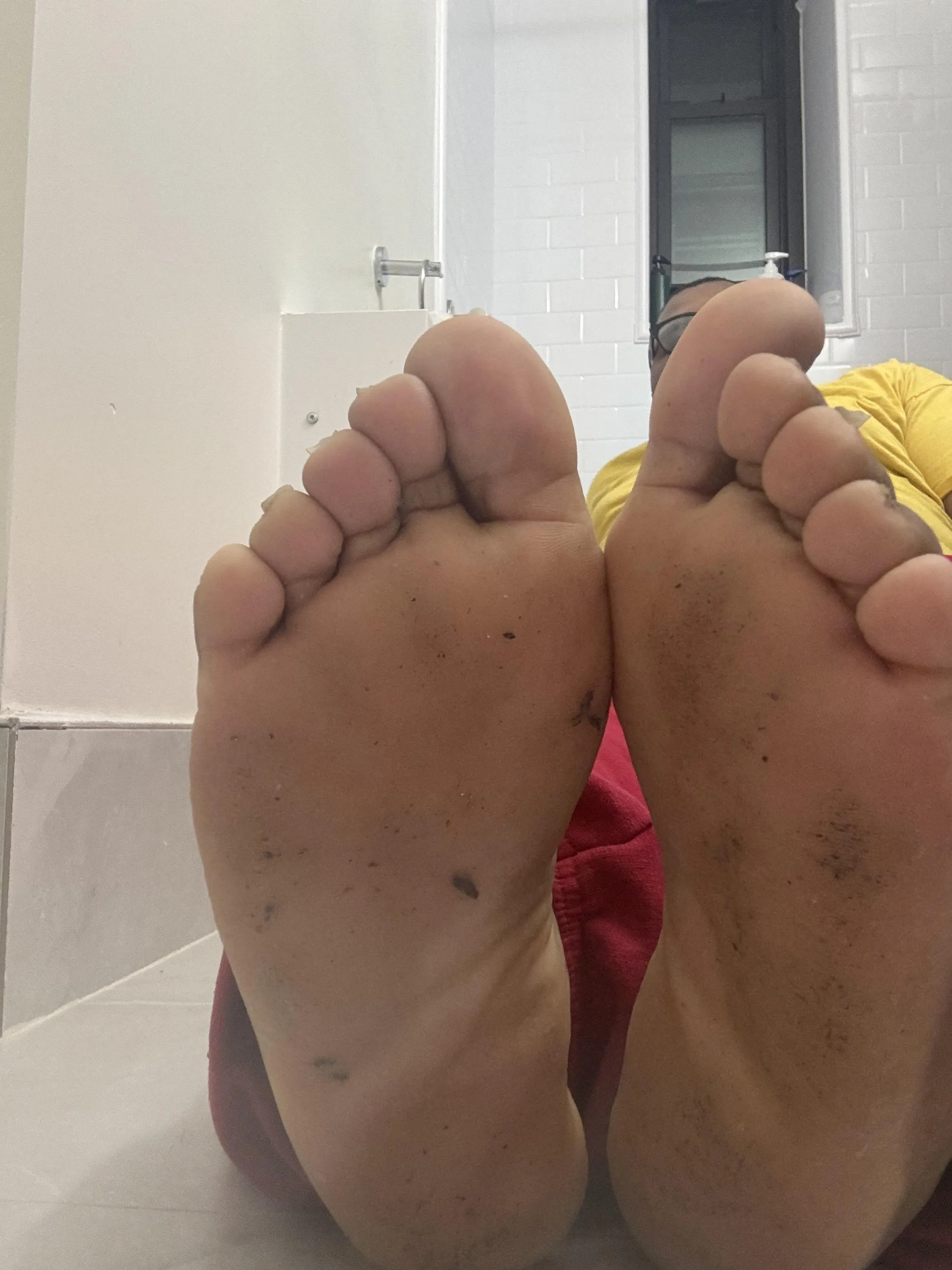 Kneel, empty your wallet, and spoil my dirty, irresistible feet. Every tribute deepens your obsession and strengthens our connection , leaving you weak, foolish, and desperately devoted beneath me. Worship my feet exactly as they are—filthy, perfect, a