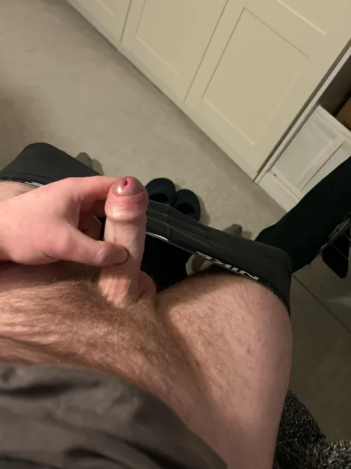 34 sub lad. Need doms to use me before I shower 😵‍💫 @jdv8911