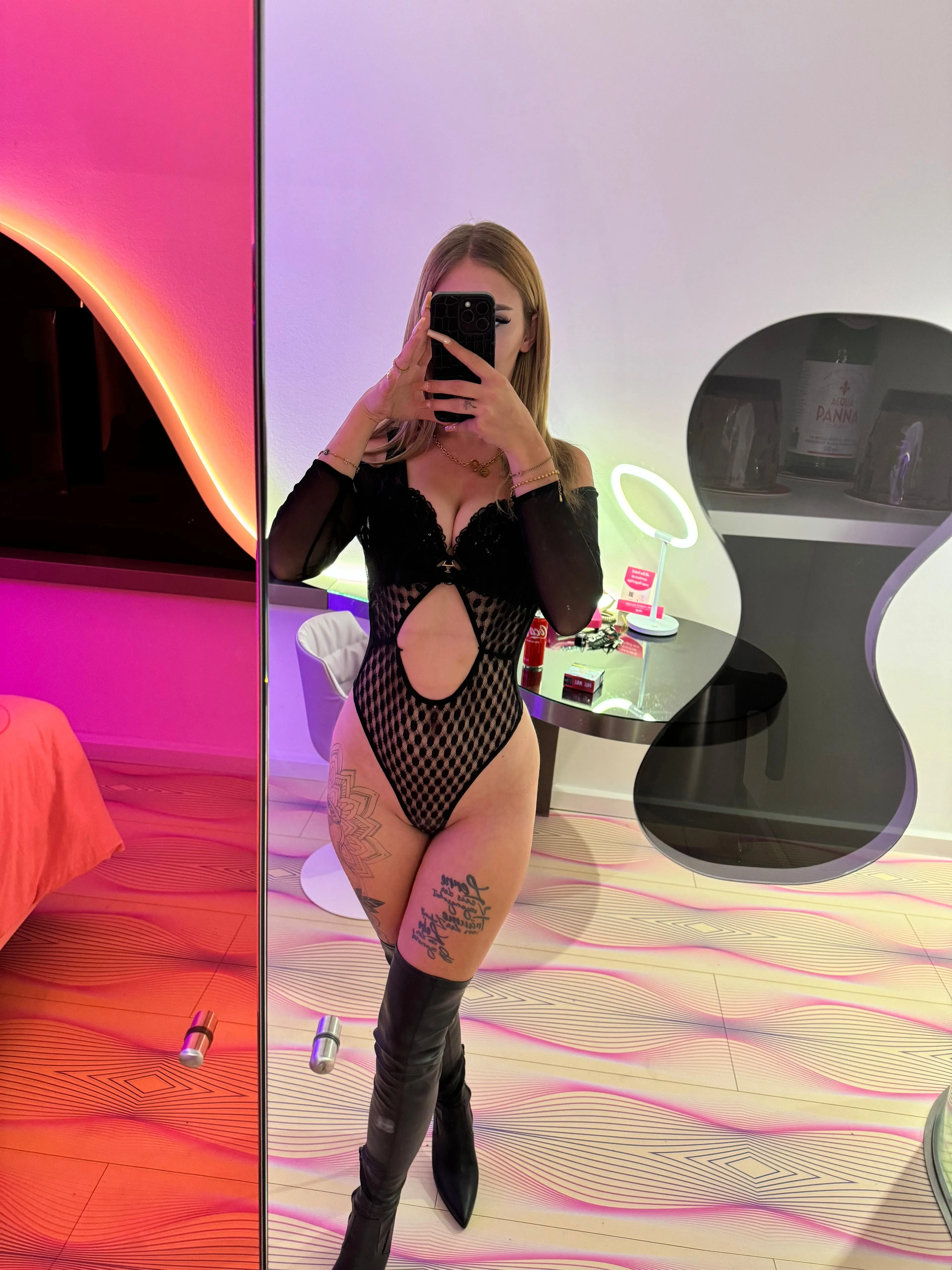 Gibt es hier Männer die auf dominante Frauen stehen? 😈