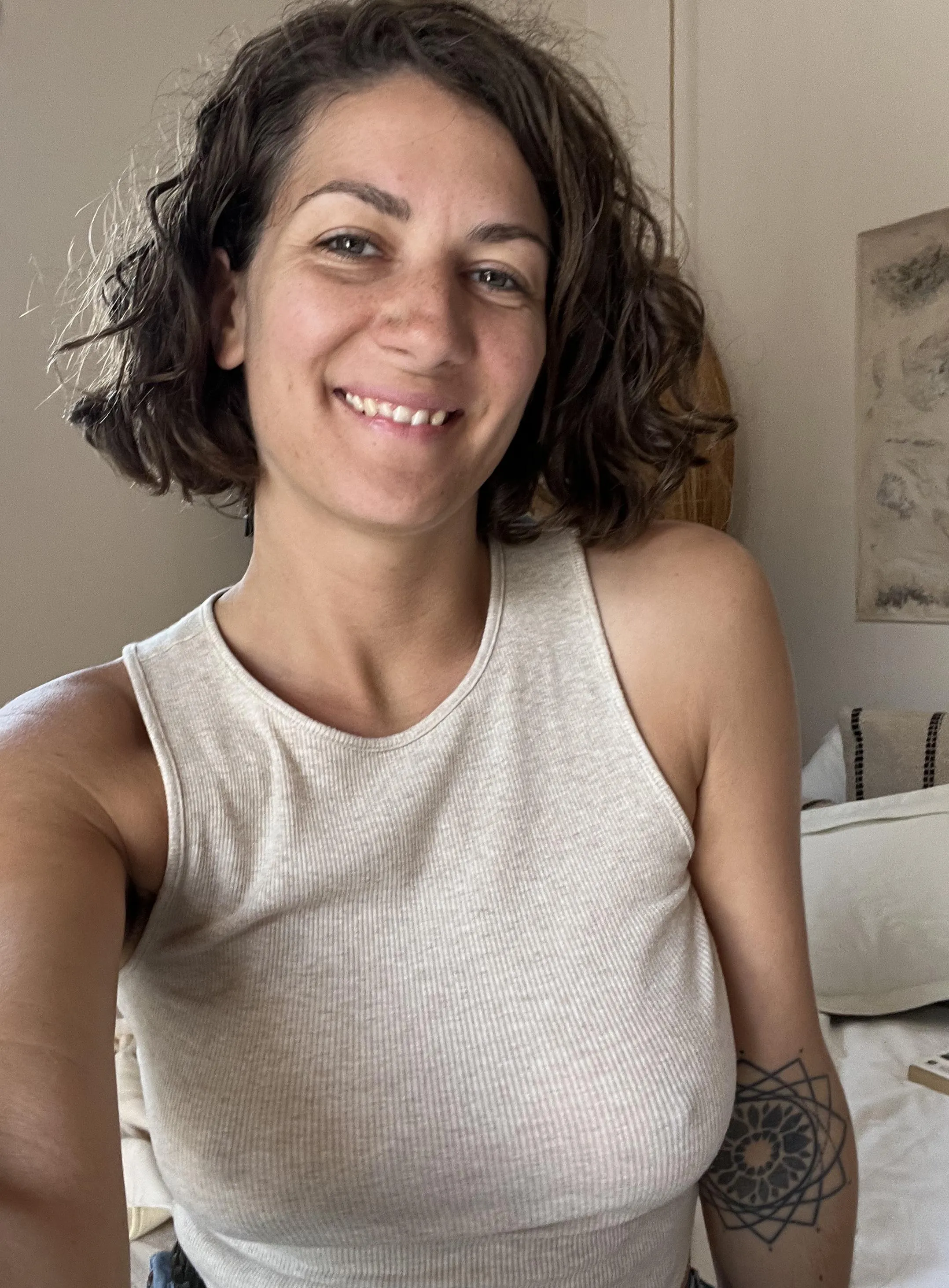 Hope your day is sweet 😘 [f]