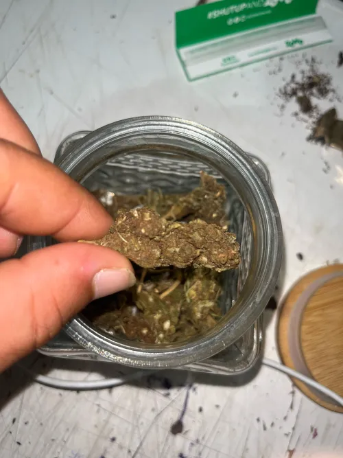 Chilena, comprei por 5 reais a g. Gosto bom e cheiro bom 🥰