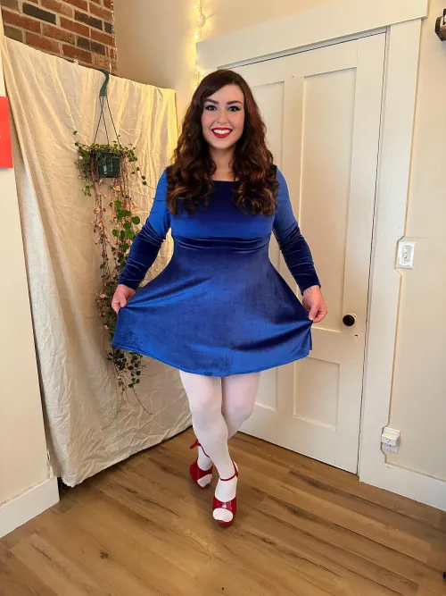 I think I’ll wear this all weekend 💙