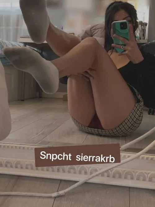 Feeling naughty today, just grabbed some hot pics, willing to share if ya know what I mean