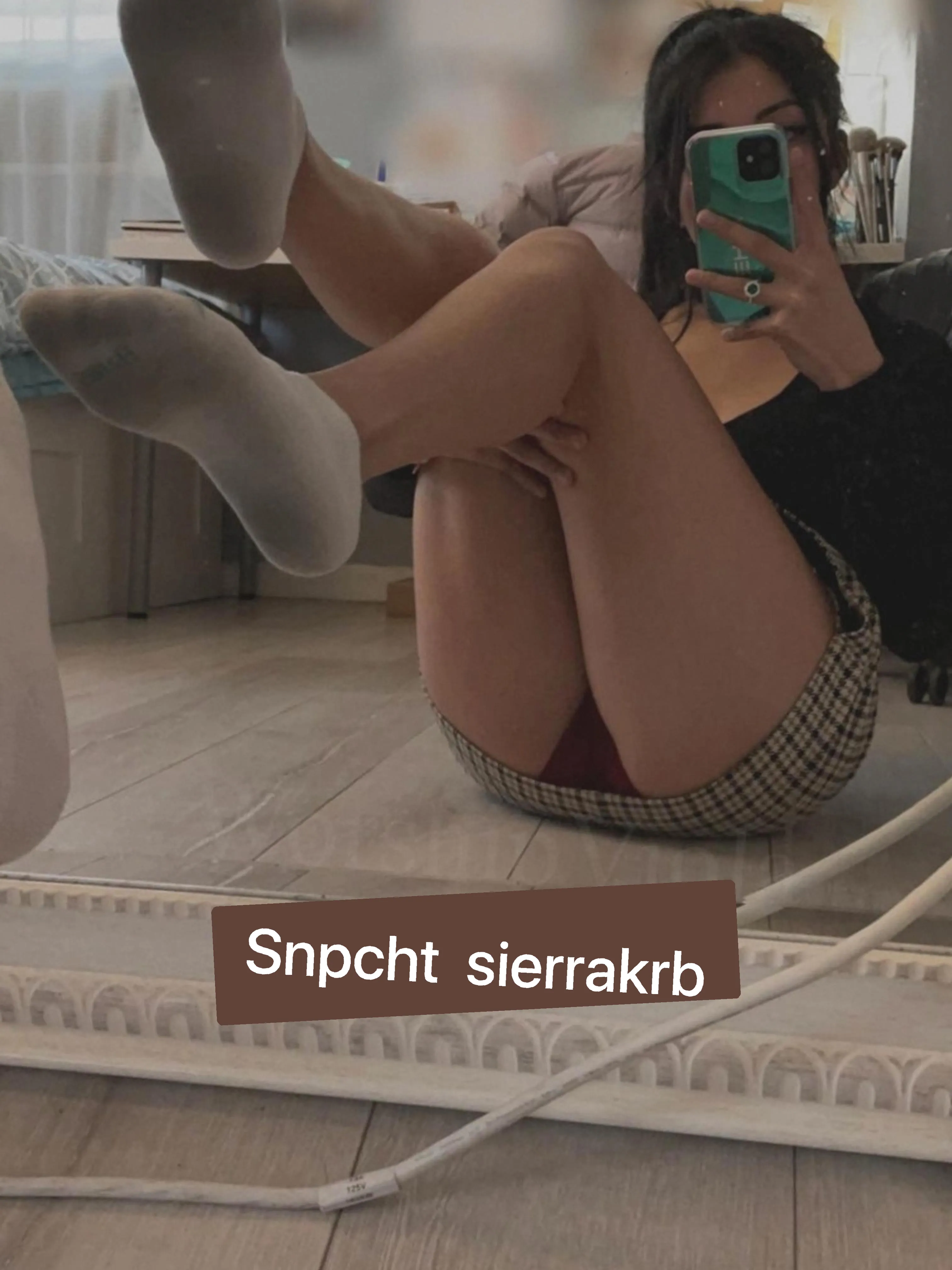 Feeling naughty today, just grabbed some hot pics, willing to share if ya know what I mean