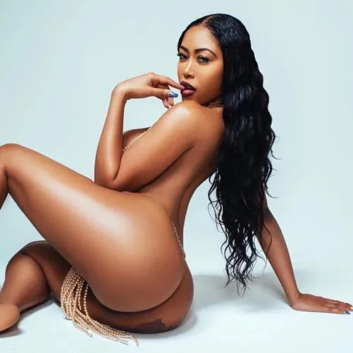 That phat ass got me hard asf