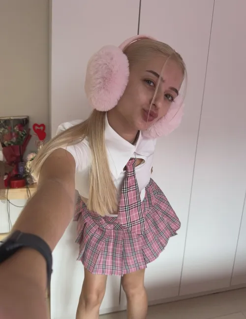 Took a picture for daddy before college