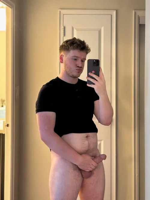 I finally cleaned this mirror so you can see my dong clearly 🤭 [age 27]