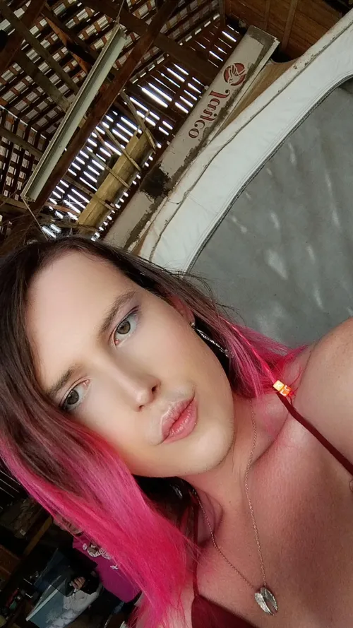 25y trans girl. TN