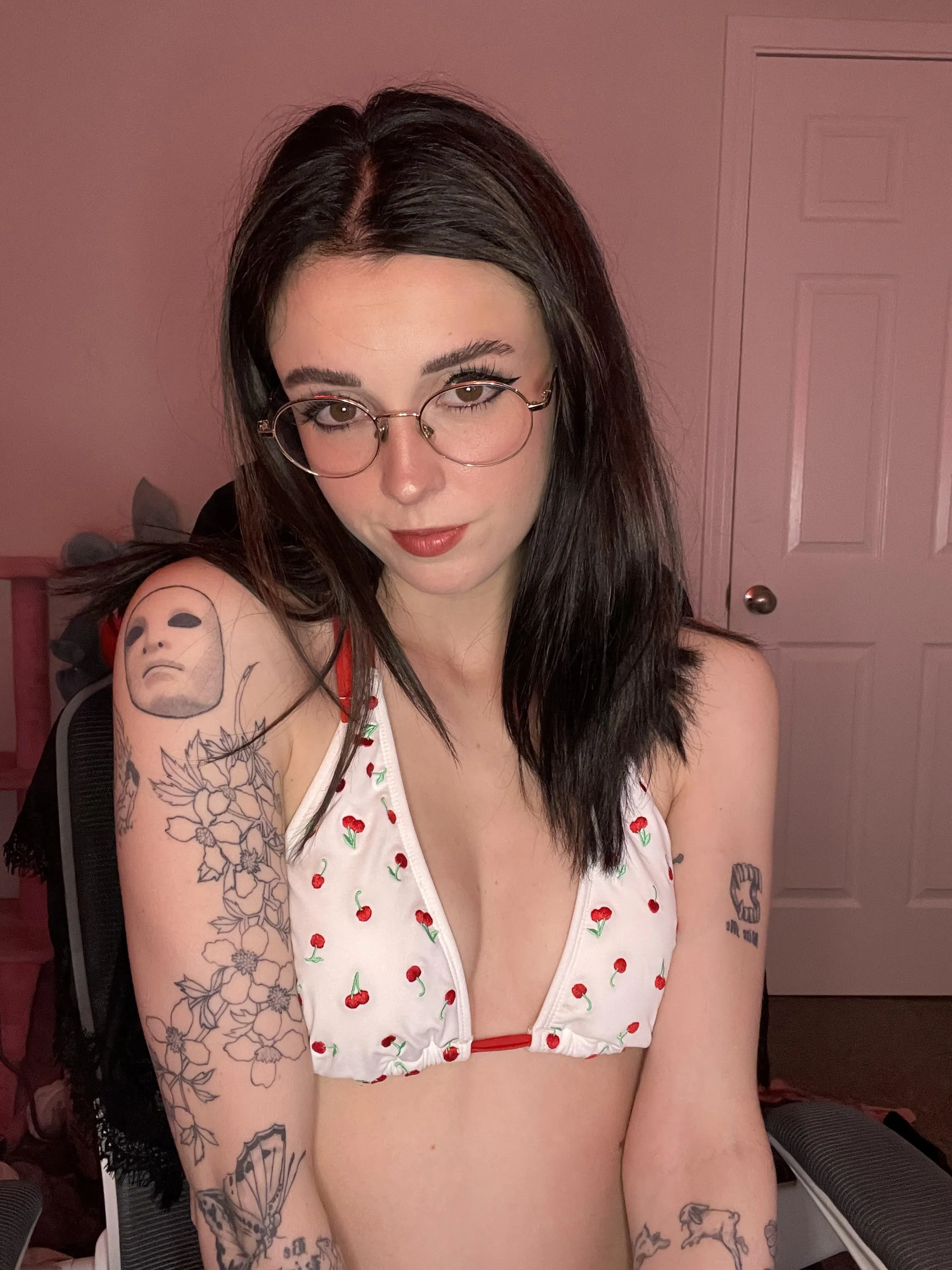 Controlling your bank account turns me on. It’s the best way to submit to me and be a good pup