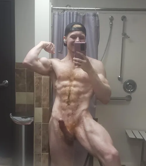 Do my abs, big ginger cock or tree trunk legs get you hard?