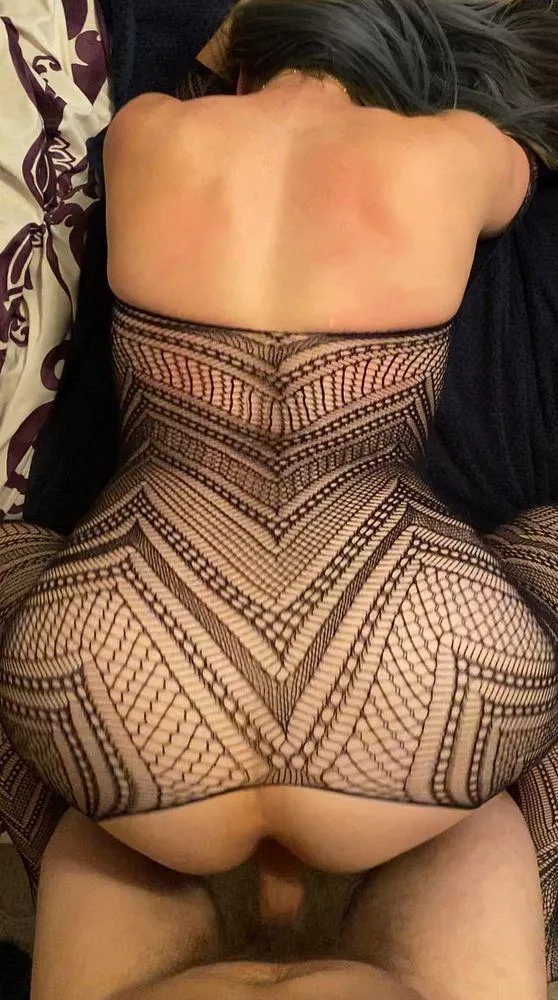 Dont I(hotwife) look good in doggie