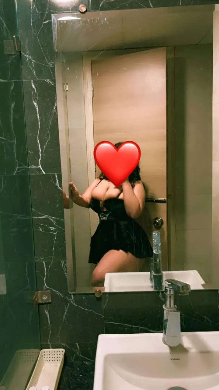 I hope men still find my Indian body type attractive? 🍒😌 (Hotwife)