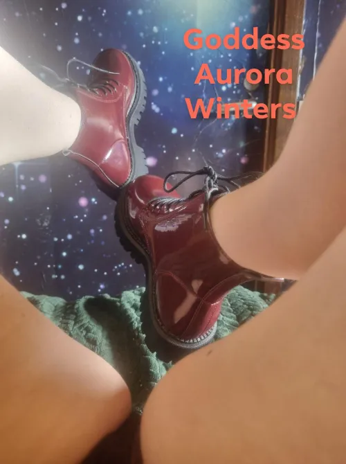 Come to mommy 😘🖤