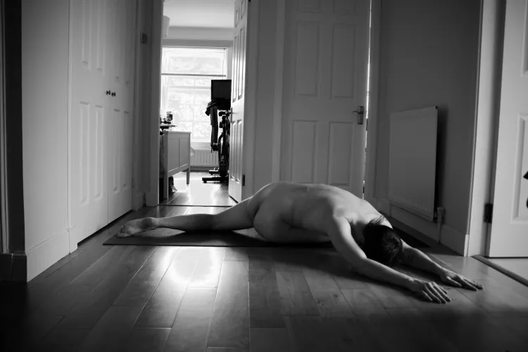 Deer twist fold position