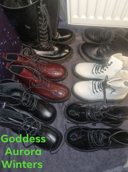 My boot ✨️collection✨️ which pair would you prefer getting stomped by?