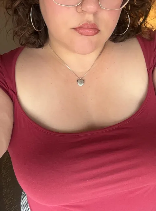 sfw sunday moment before I get unready for the day 🥀