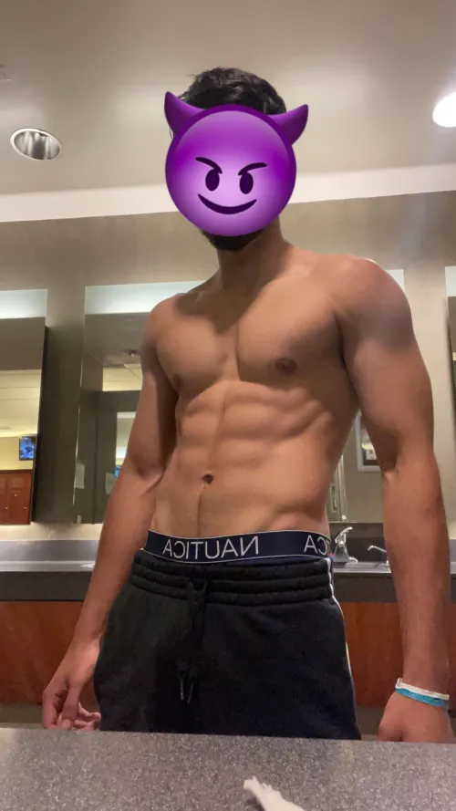 25M Bull looking for couples , well experienced in Fairfield CT