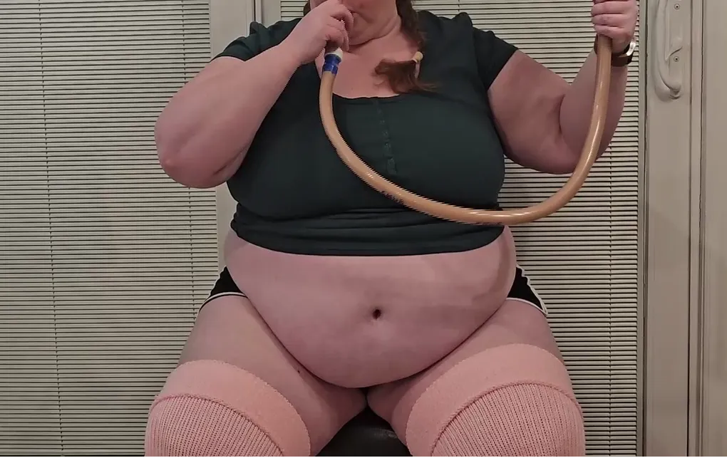 Filling up every last inch of my belly up with liquid!