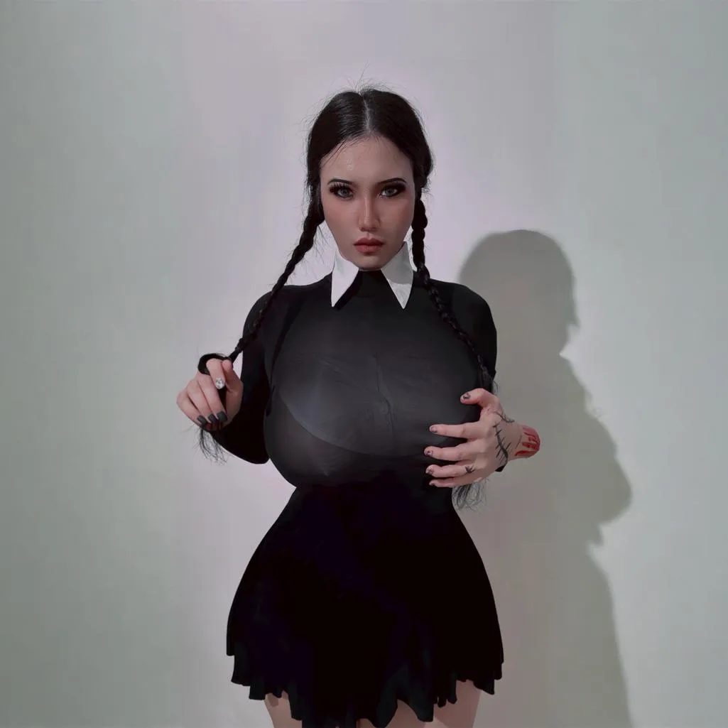 My Wednesday Cosplay (Aria)