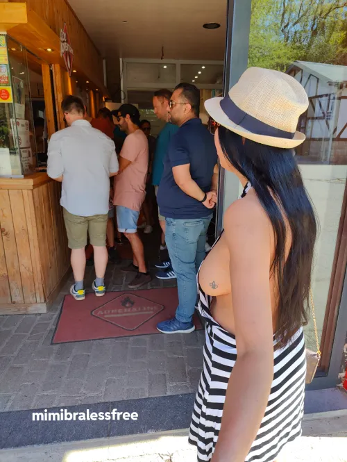 I liked to wait in this line 😍