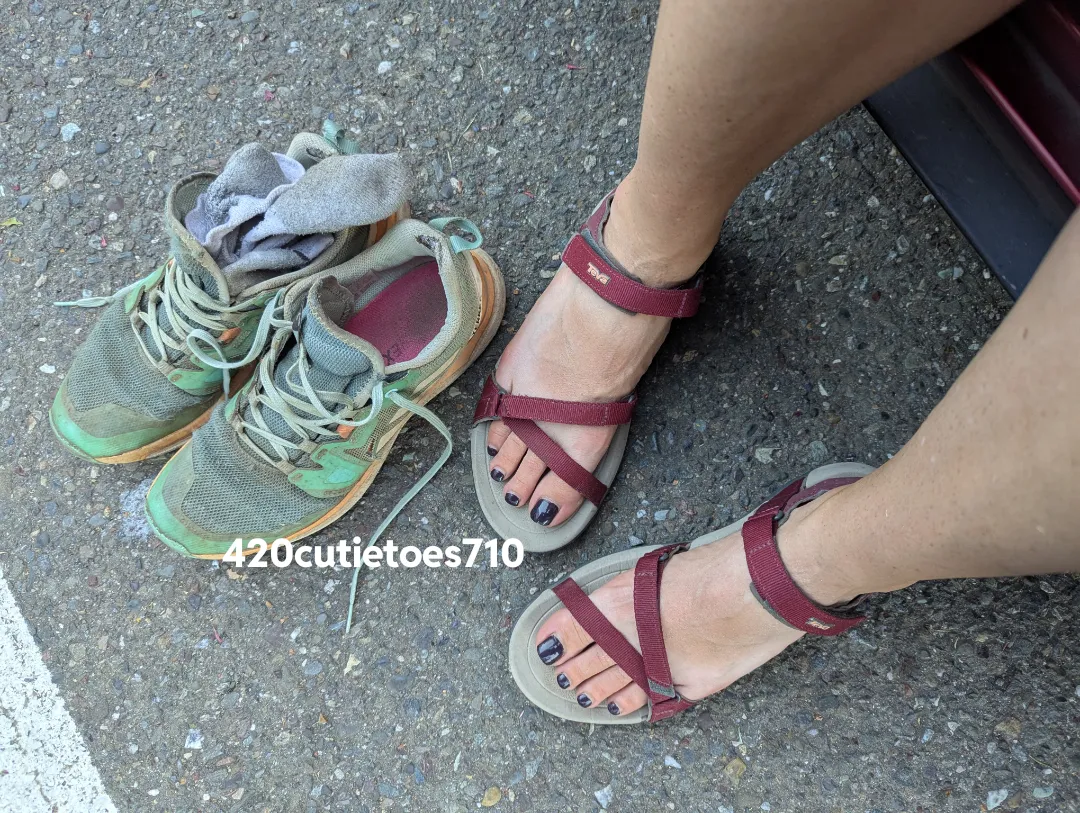 The feeling of my cutting on sandals after a long, dirty hike ✨🥰