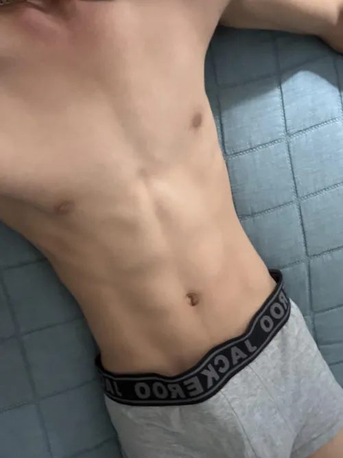 19 [M4F] #Brisbane ladies looking for someone younger