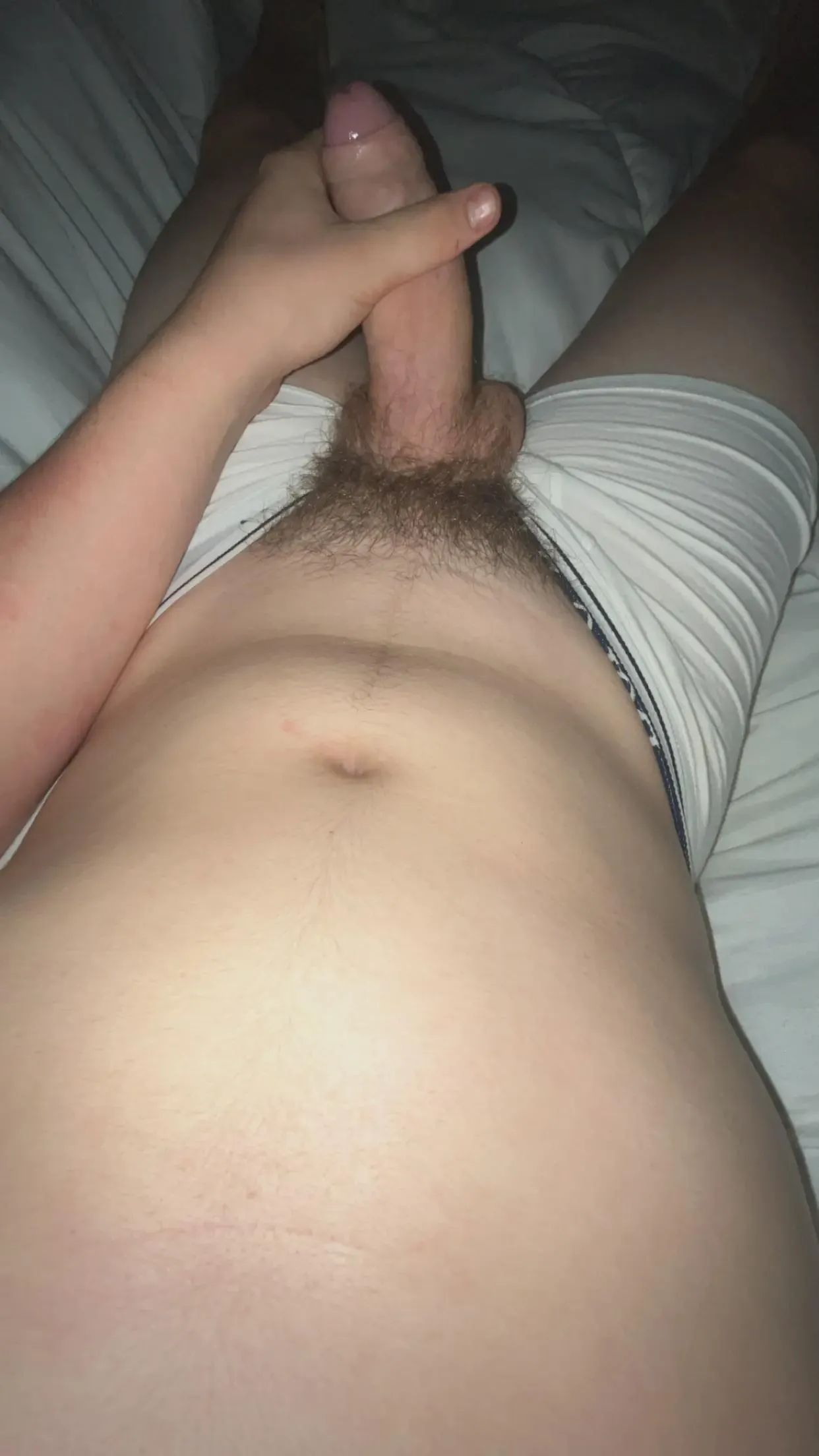 23 east London top looking for fun. Dm me