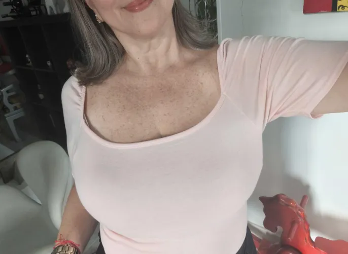 50yo busty single mom of 1