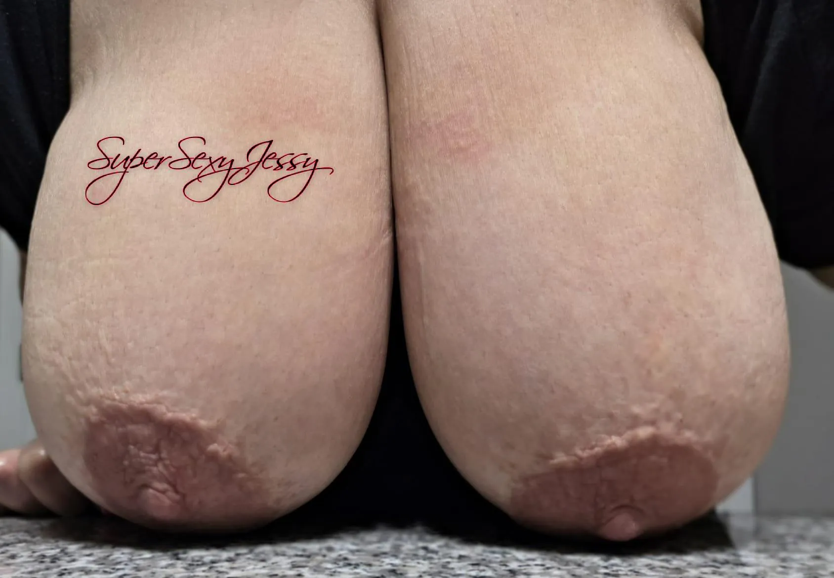 Big 40H tits and Big Areolas to go with them.