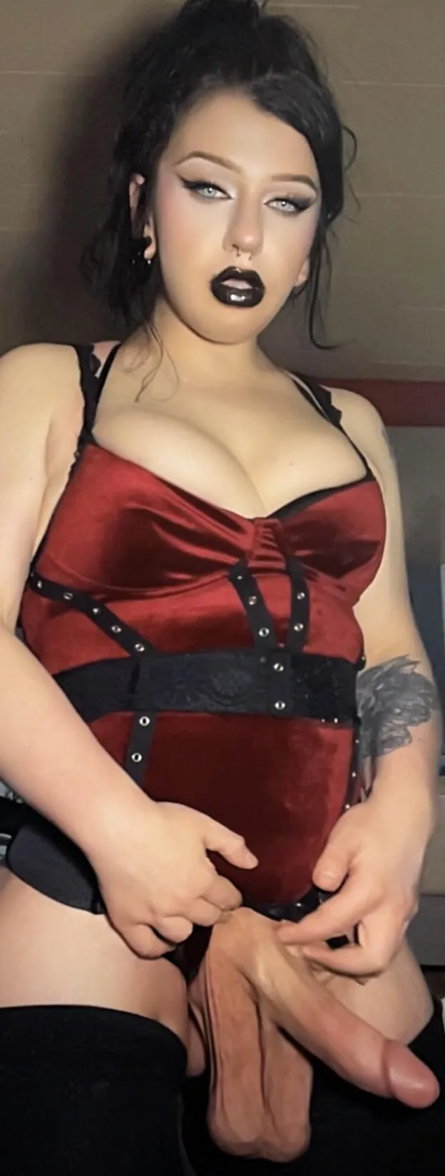 Do you like girls with big balls?