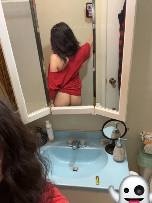 F18- Can I wear your shirt to bed ?