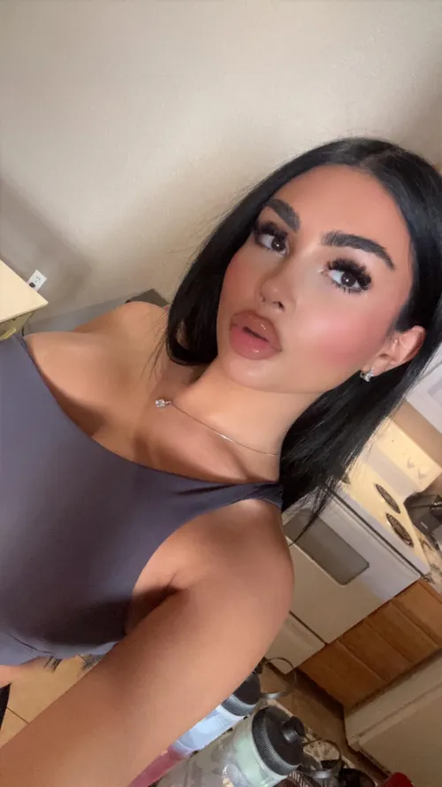 if you want nudes sayy yes and ill sendd you (no kidding)