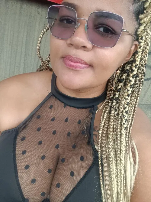 Me encanta salir a la calle y se me queden viendo a mis pechos