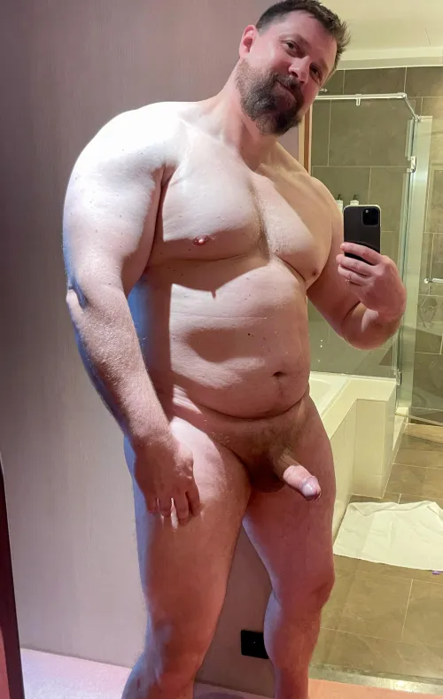 Shower with  with a 6’6“ Guy ?. (36)