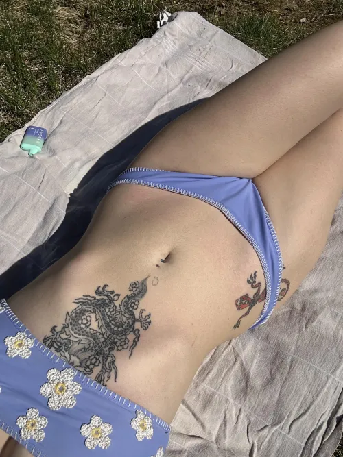 These sunny days always warm me up and really gets me in the mood🤭