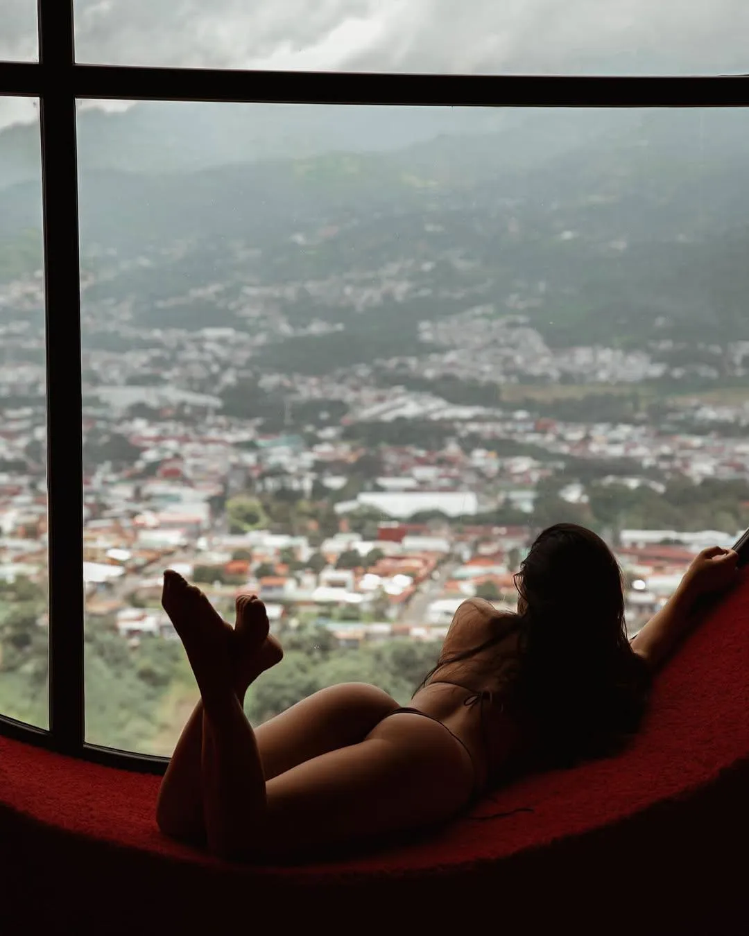 This guy i matched on Tinder said he'll be here in 10mins... Its been 1h and I'm still waiting so i guess he ghosted me :(