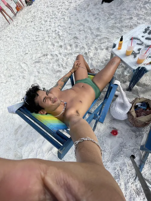 Would you take a glimpse at the beach?