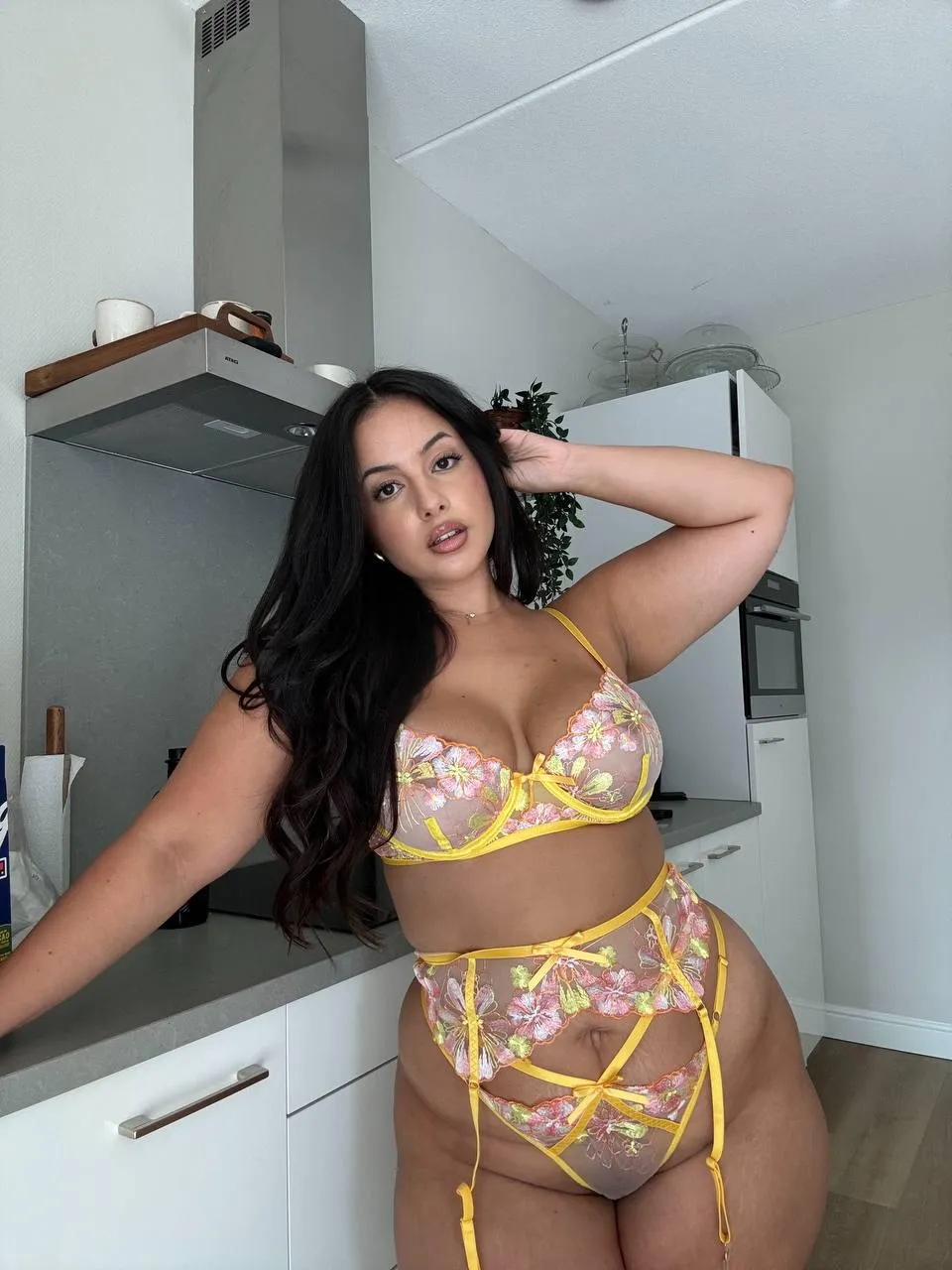 How about fucking a thick Arab mom for a change?