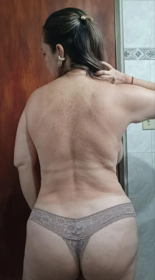 Should I wear thongs at 50yo or not?