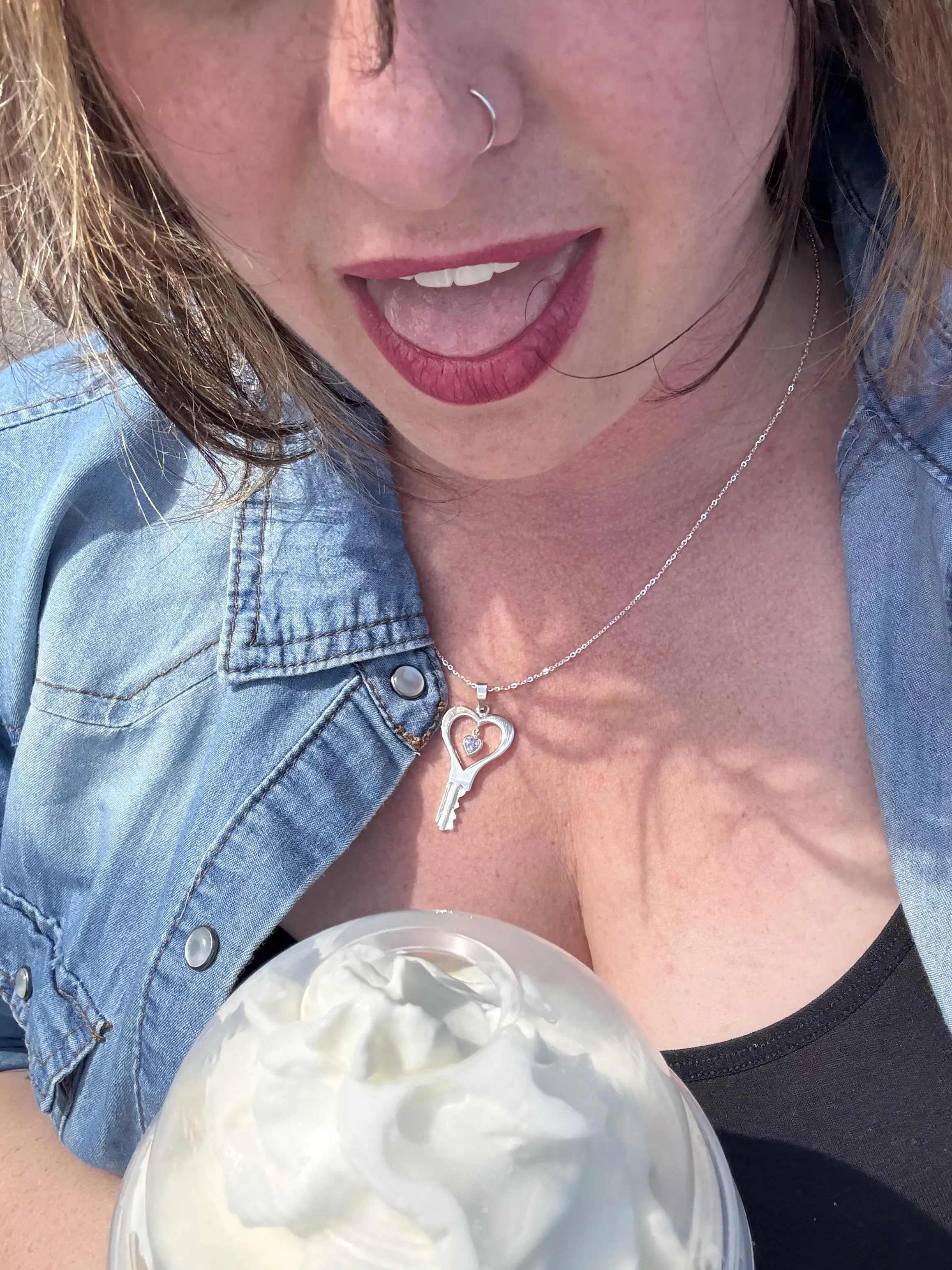 Good boy bought me coffee 😘