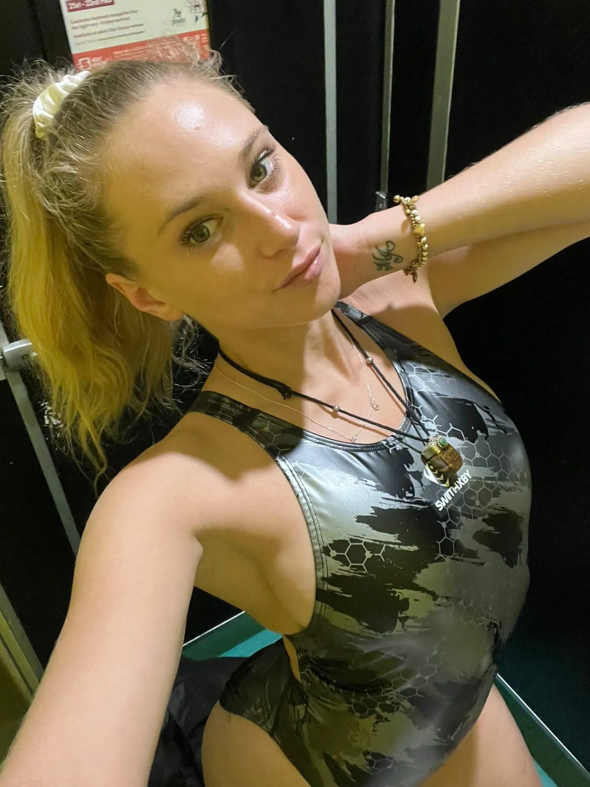 Grey suit selfie 💜 Hope you like it xx