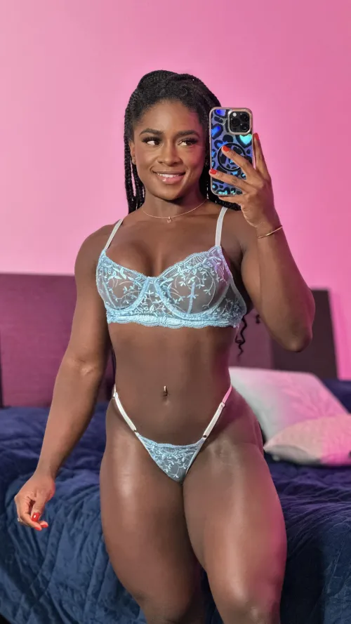 I am Ivonne a pro body builder