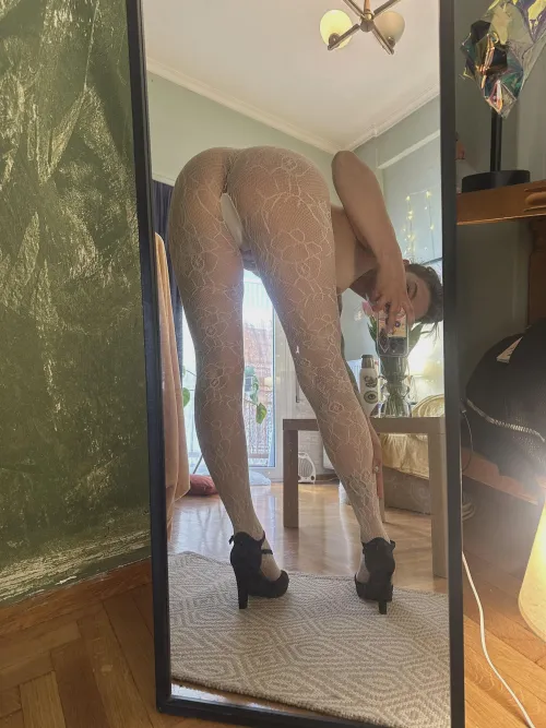 Men do you like to secretly peek at your legs in heels and tights